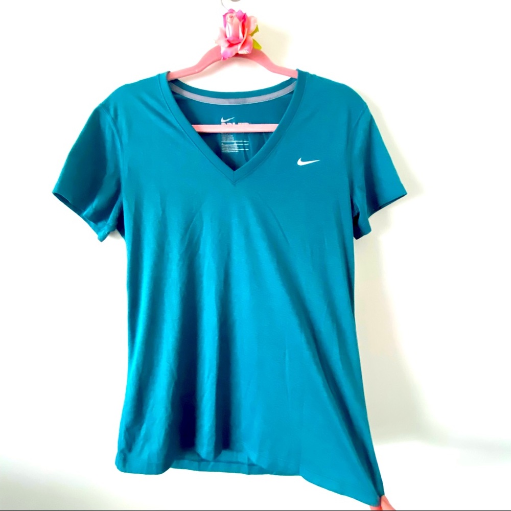 💕Nike Dri-Fit V-Neck Shirt SZ M